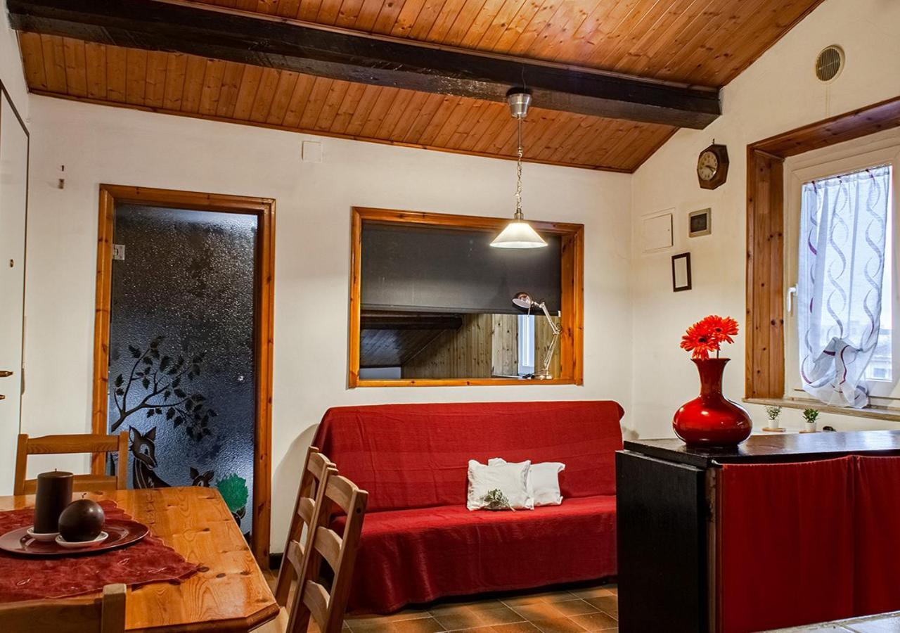 Il Rifugio A 3 Minuti Dai Traghetti Apartment Livorno Bagian luar foto